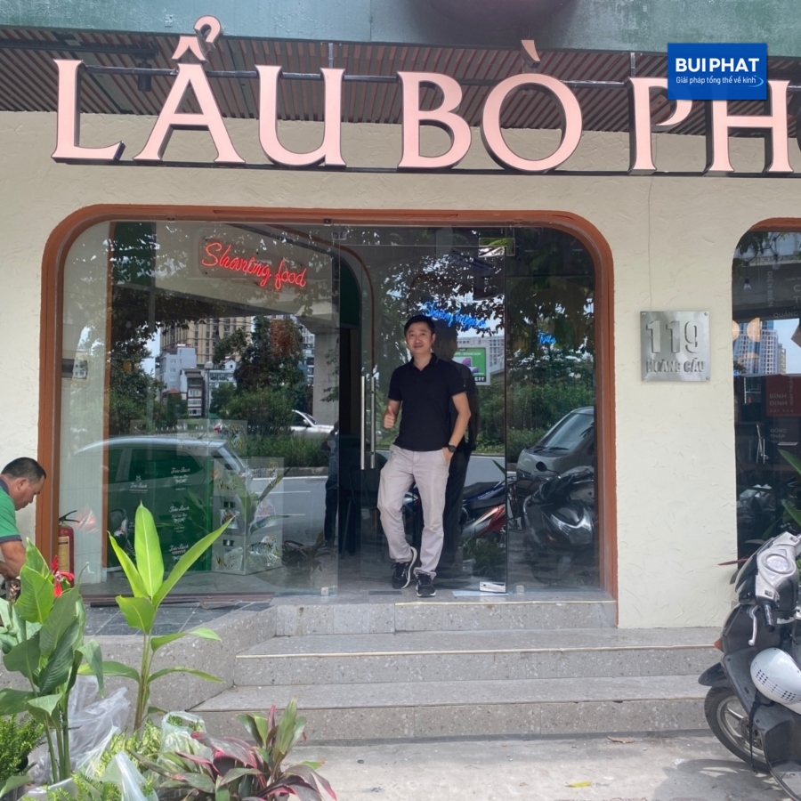 Làm cửa kính khung gỗ 