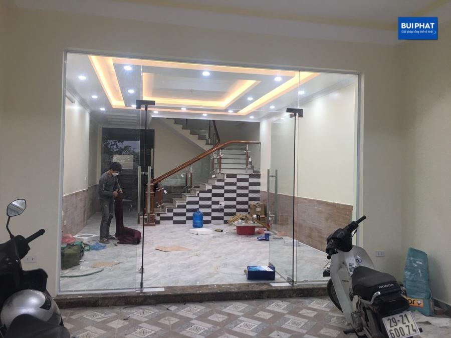 Lắp cửa thủy lực 