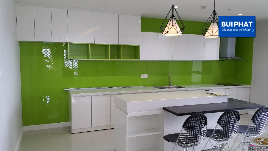 Kính ốp bếp màu xanh lá cây