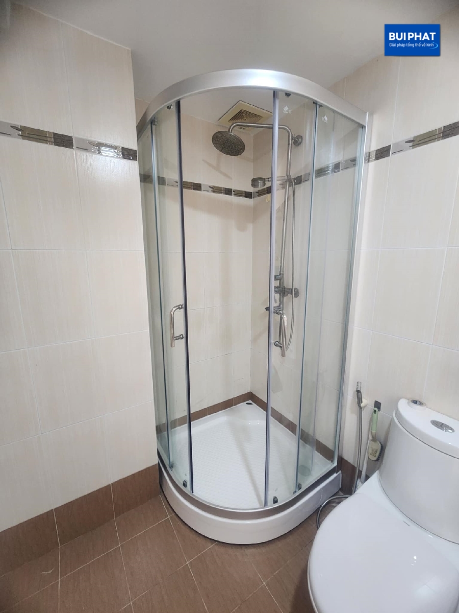 Bồn tắm đứng Daros