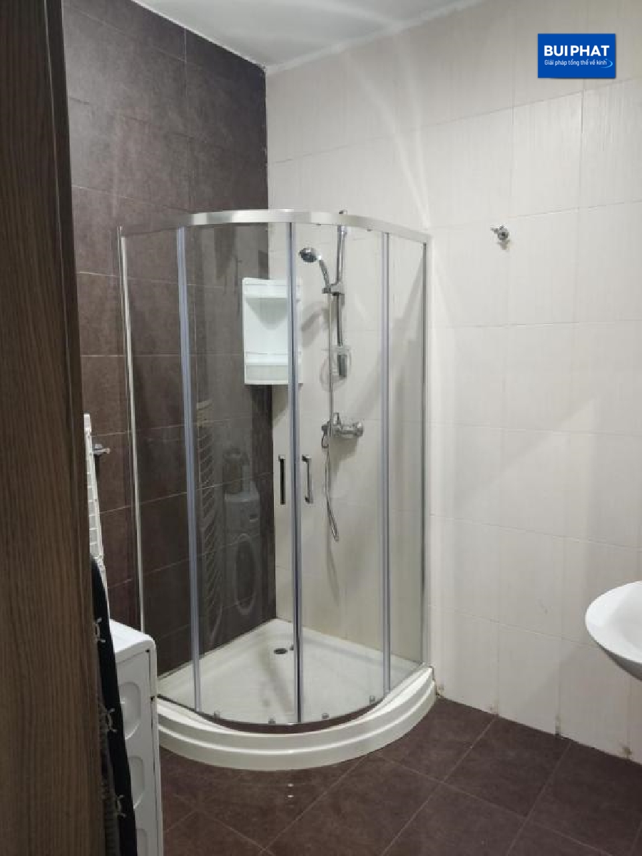 Bồn tắm đứng góc