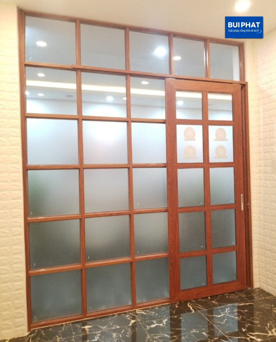 Cửa nhôm cỏ giá rẻ