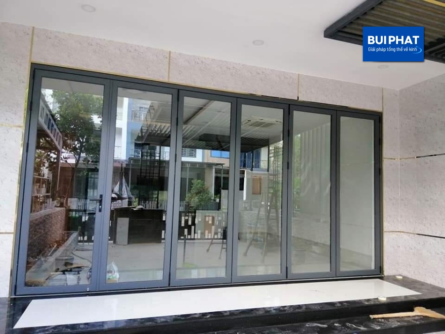Lắp cửa nhôm kính