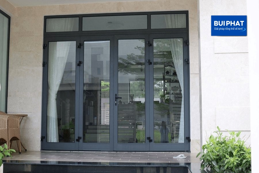 Cửa nhôm kính màu đen
