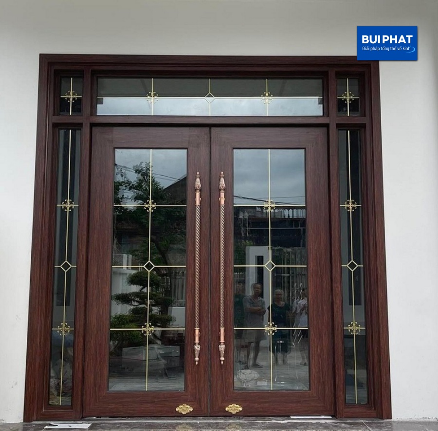 Cửa nhôm kính màu nâu