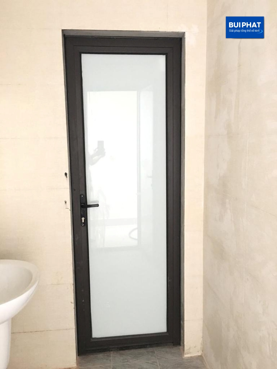Cửa nhôm kính trắng sữa