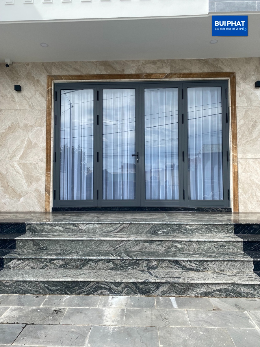 Cửa nhôm kính Việt Nhật
