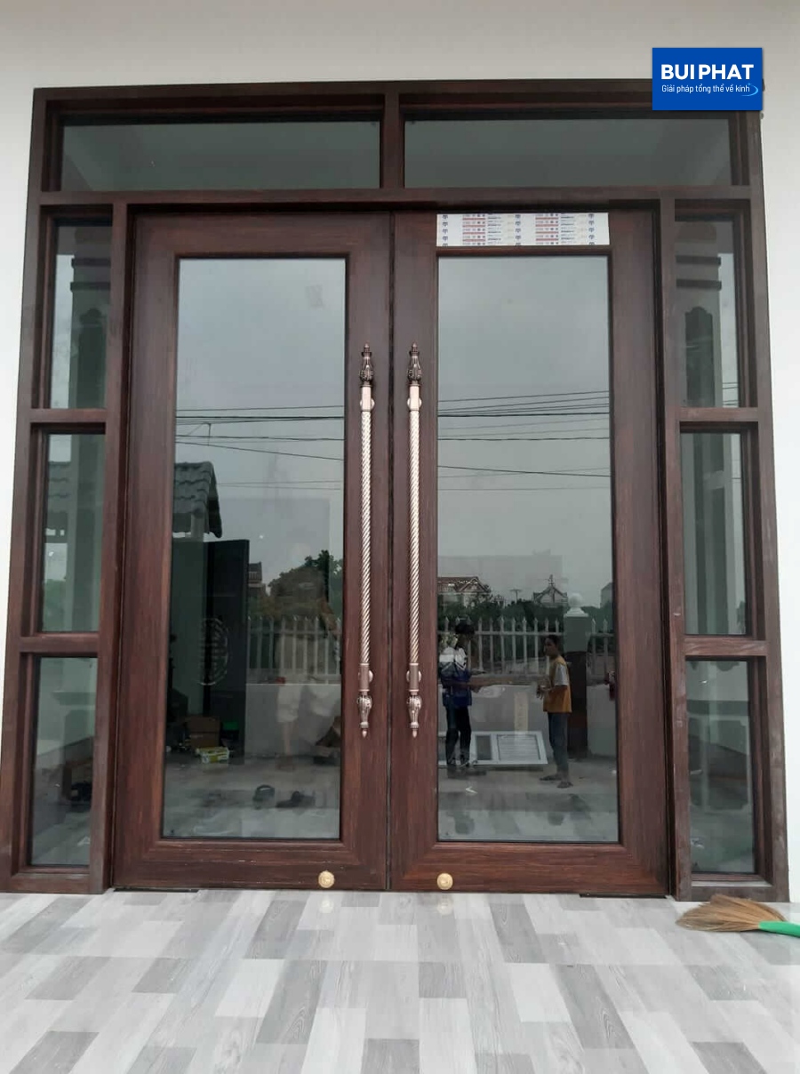 Cửa thủy lực khung nhôm