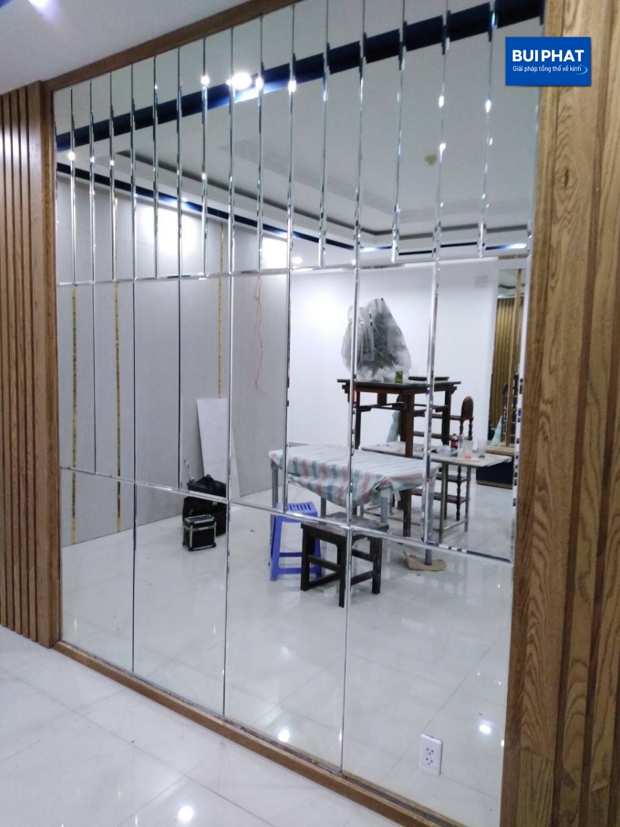gương dán tường mua ở đâu