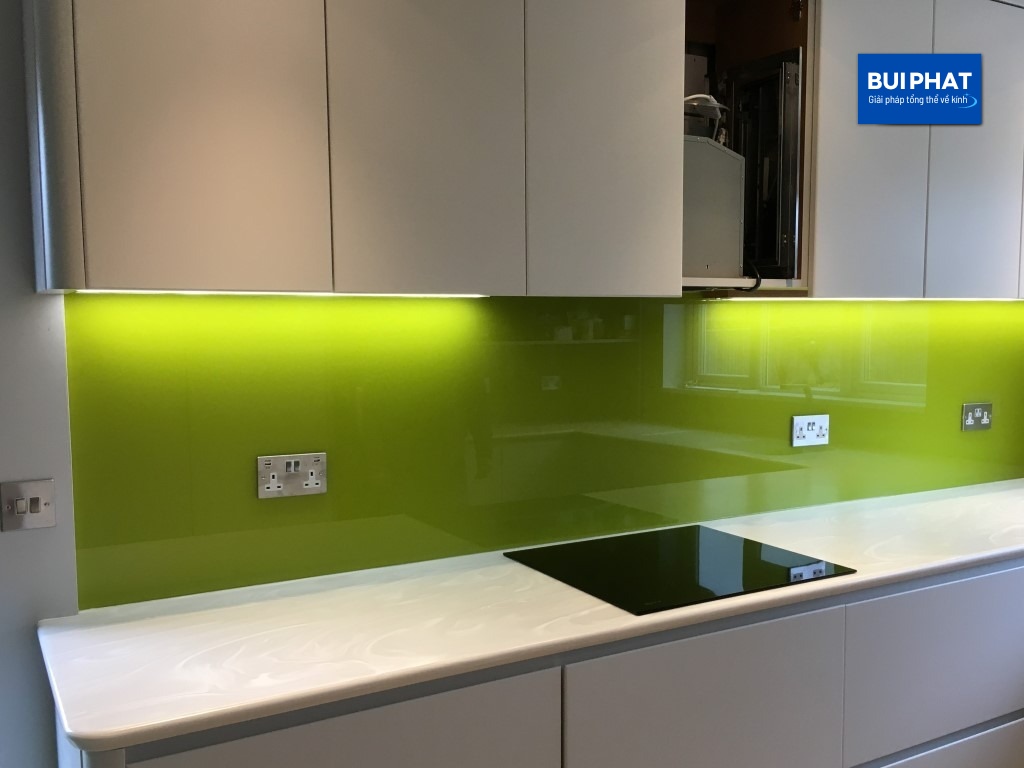 Kính bếp xanh lá cây