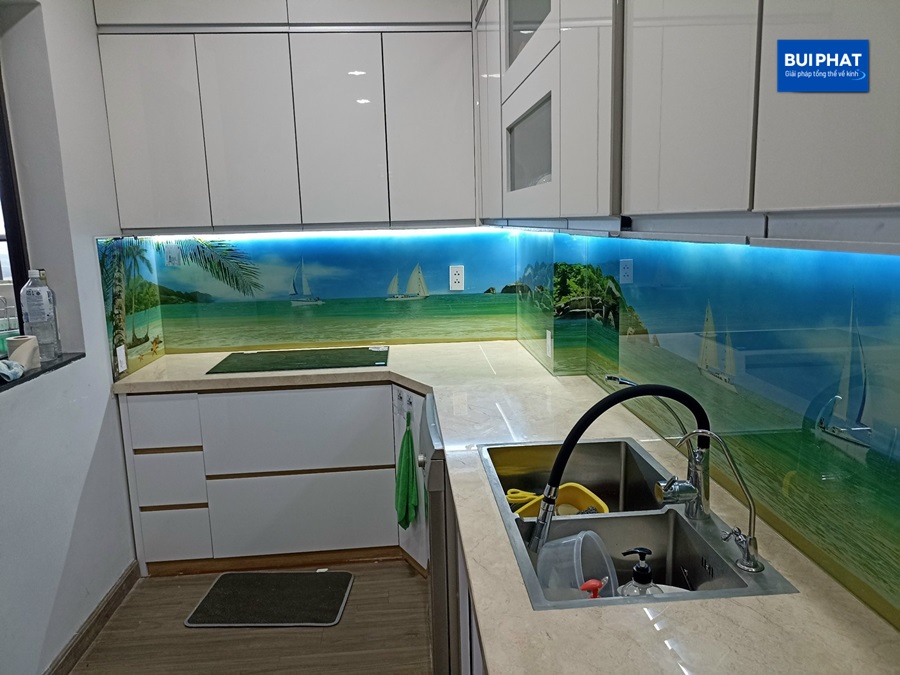 mẫu kính ốp bếp 3d đẹp