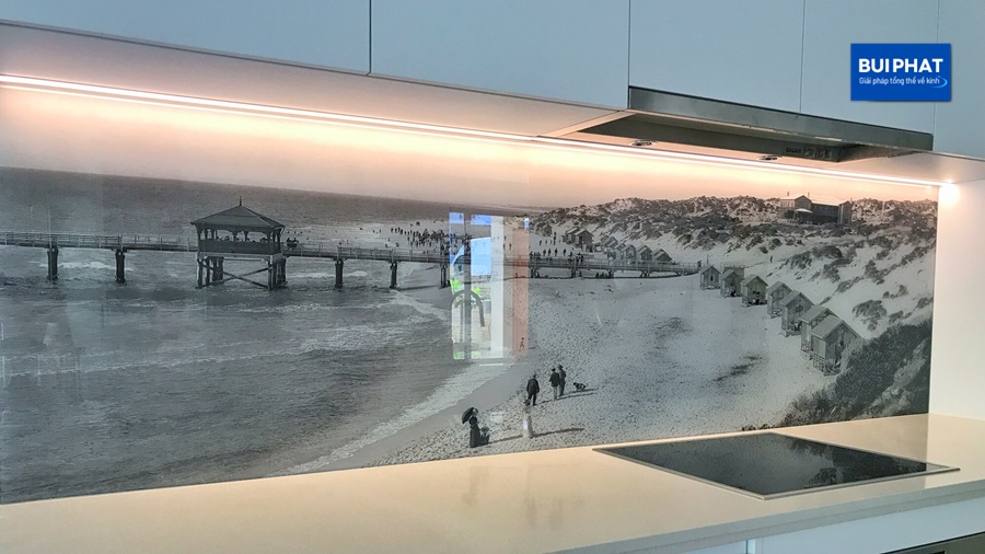 giá tranh kính 3d ốp bếp
